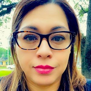 Meet your Posher, Dana